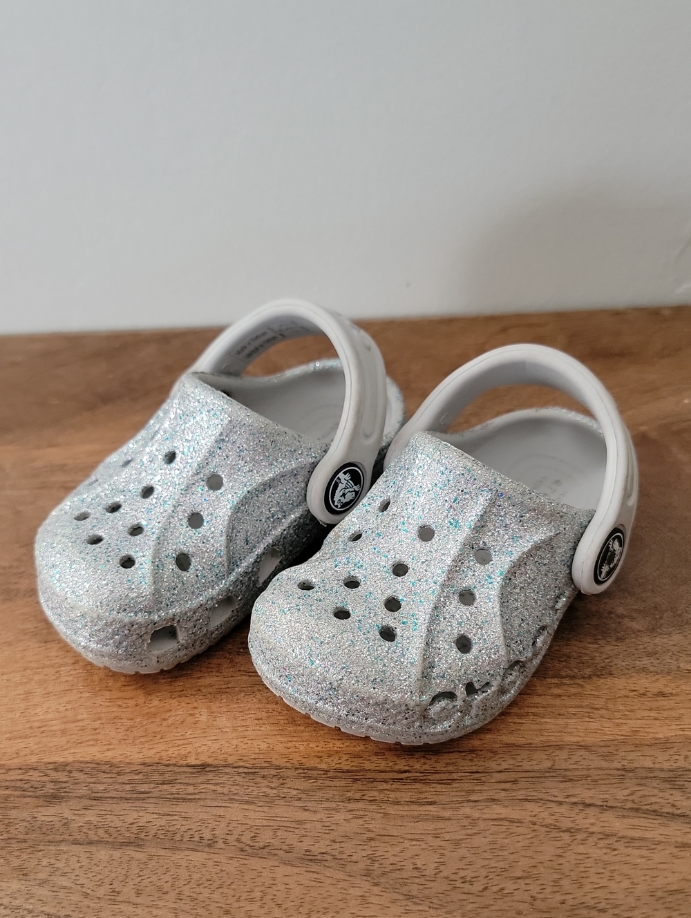 CROCS Kids Glitter Clog in Silver Sparkle
